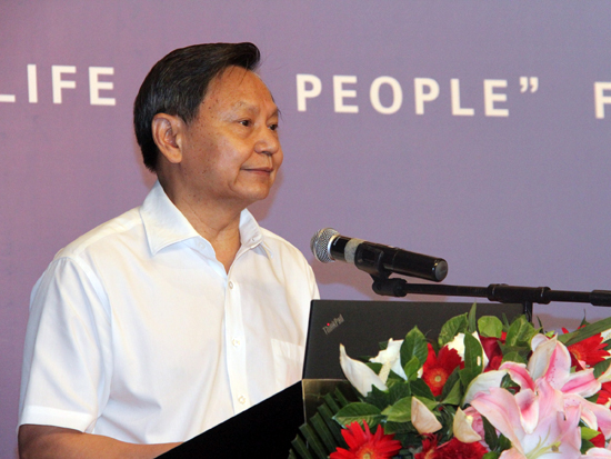 中国轻工业联合会会长张崇和